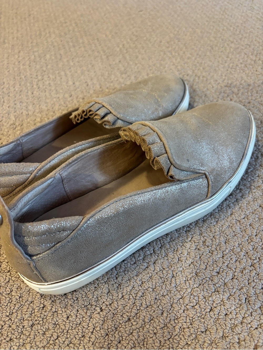 Wishbone Slip on Runners - Light Gold Size 8.5